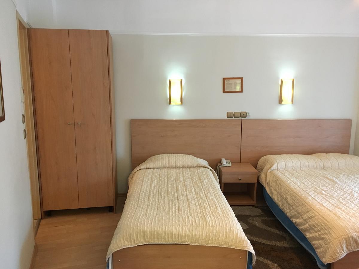 Hotel Orestion カストリア エクステリア 写真