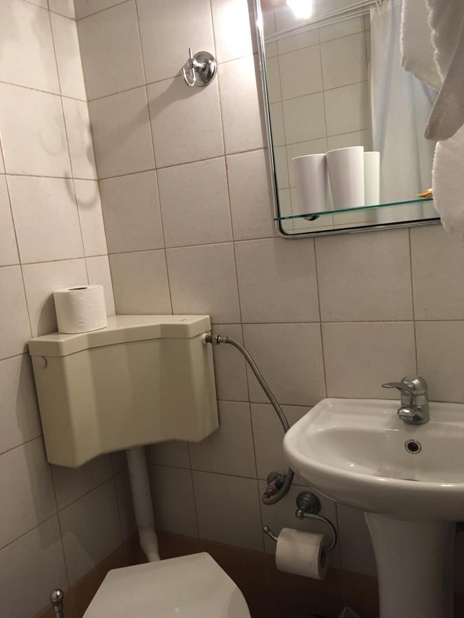 Hotel Orestion カストリア エクステリア 写真