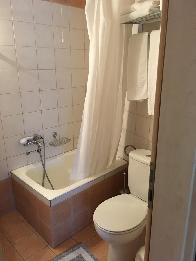 Hotel Orestion カストリア エクステリア 写真